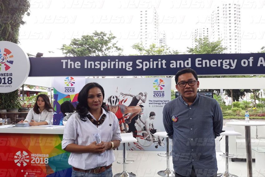 Member Public Relation dan Media, Indonesia 2018 Asian Para Games Organizing Committee (INAPGOC), Andre Budiarjo (kanan) mensosialisasikan Asian Para Games 2018 kepada awak media, pada Jumat (15/12) di Sumarecon Mall Serpong.
