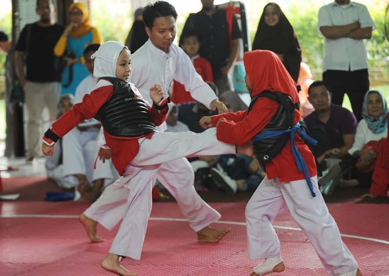Kejuaraan Nasional (Kejurnas) Al-Azhar Seni Bela Diri Ke-2 di SMPI Al Azhar Pusat diikuti 1017 pesilat dari seluruh Jakarta. (Pras/NYSN)