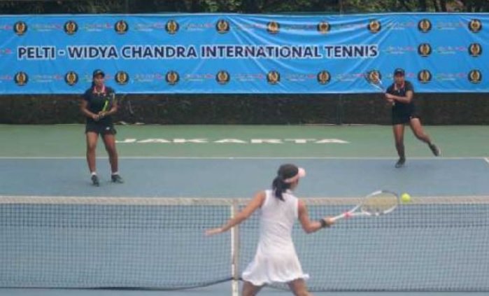 Duet Kembar 17 Tahun, Tampil Sensasional di Dua Nomor Pelti–Widya Chandra International Tennis 2018